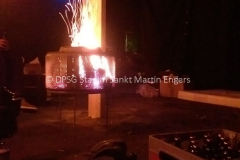 Zeltkonstruktion und Grill6